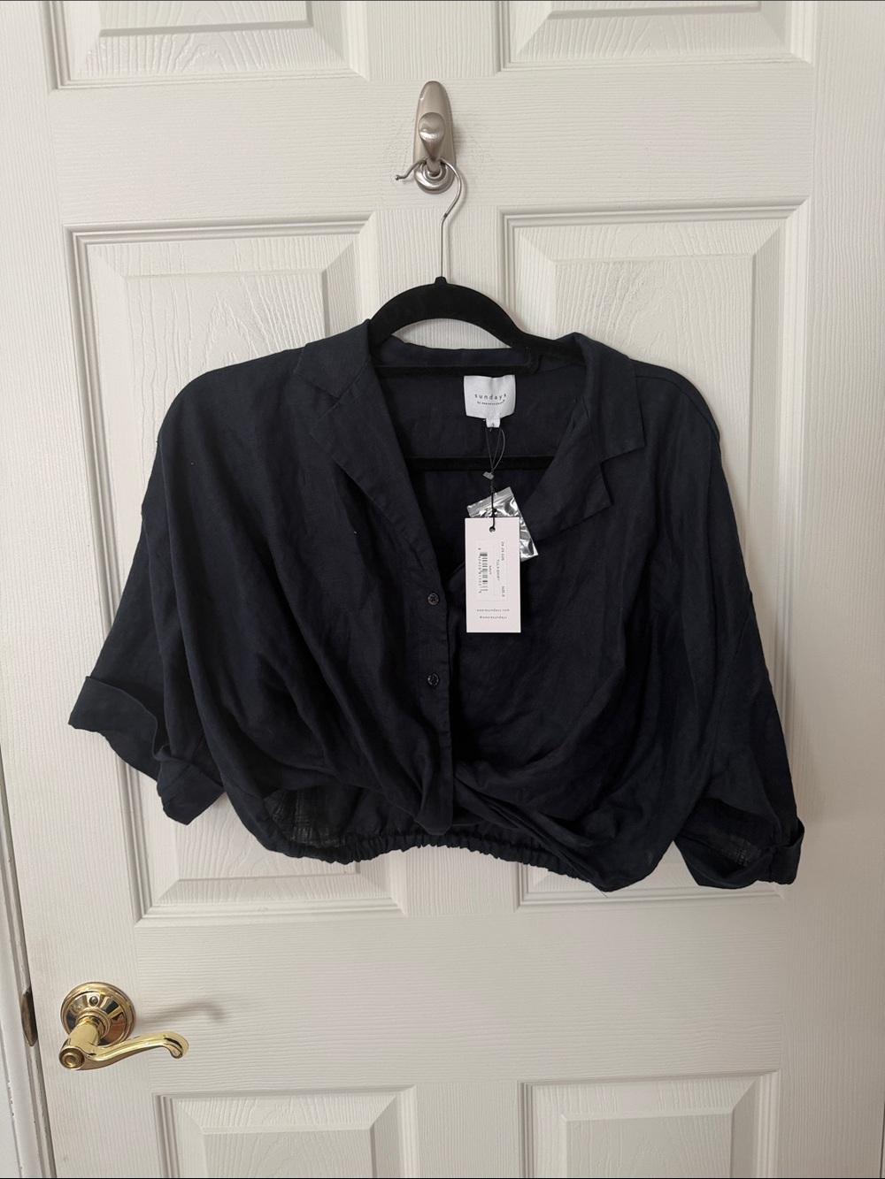 Sundays Tula Navy Linen Blend Cropped Twist Front Shirt NWT S